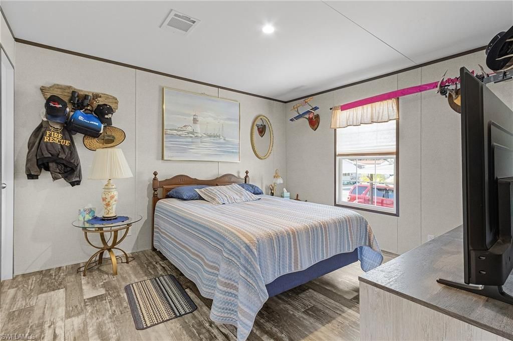 7157 Ladyfish Dr, Saint James City, FL 33956 Photo