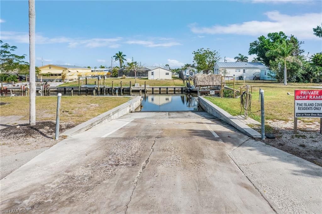 7157 Ladyfish Dr, Saint James City, FL 33956 Photo