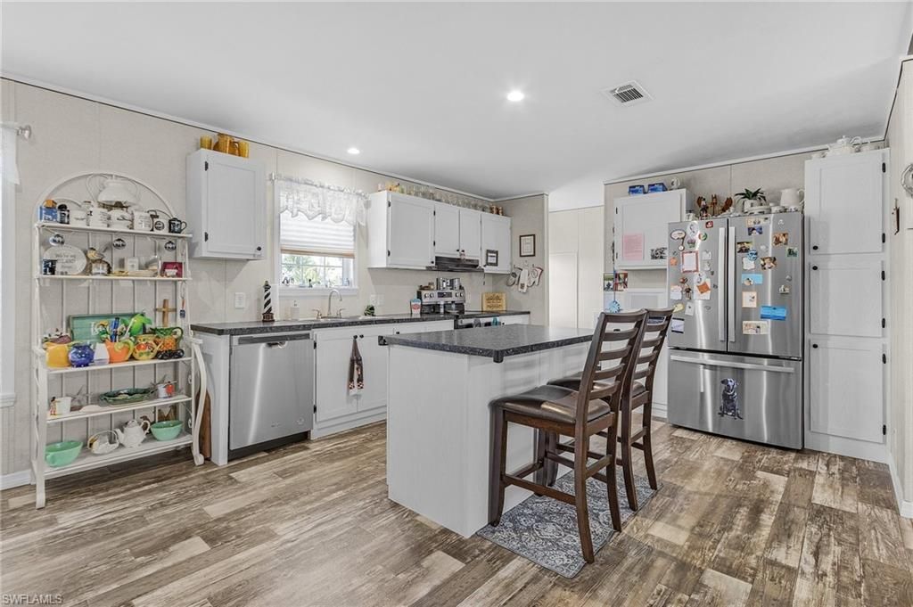 7157 Ladyfish Dr, Saint James City, FL 33956 Photo