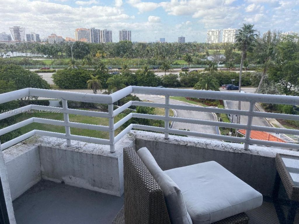 3300 NE 192nd St, Unit 612, Aventura, FL 33180 Photo