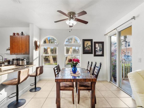 10012 NW 7 St, Unit 107, Miami, FL 33172