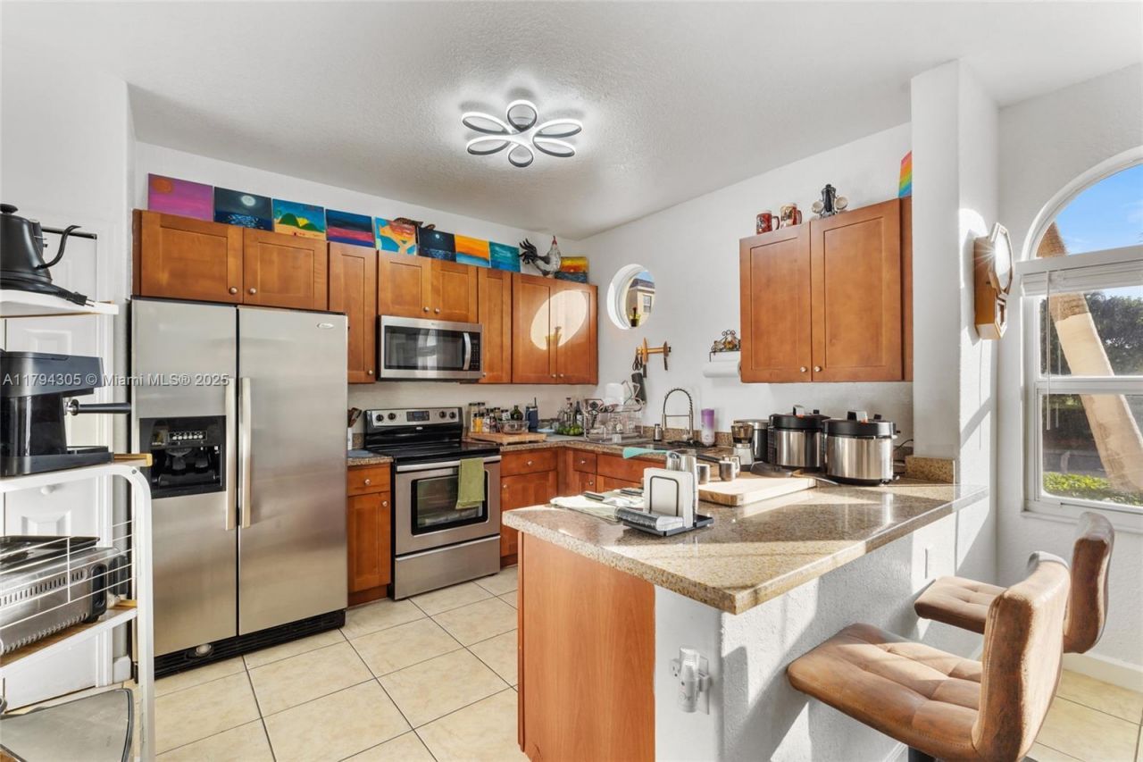 10012 NW 7 St, Unit 107, Miami, FL 33172 Photo
