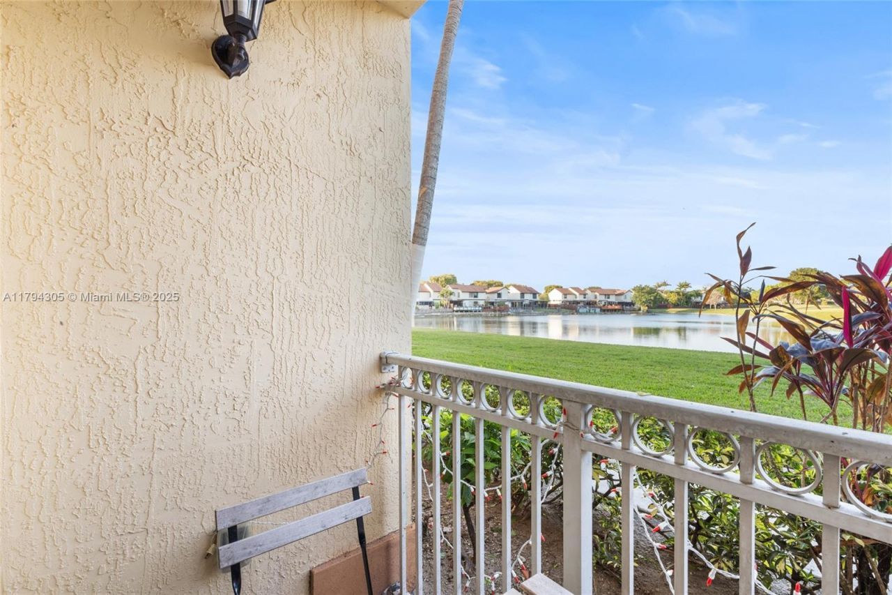 10012 NW 7 St, Unit 107, Miami, FL 33172 Photo