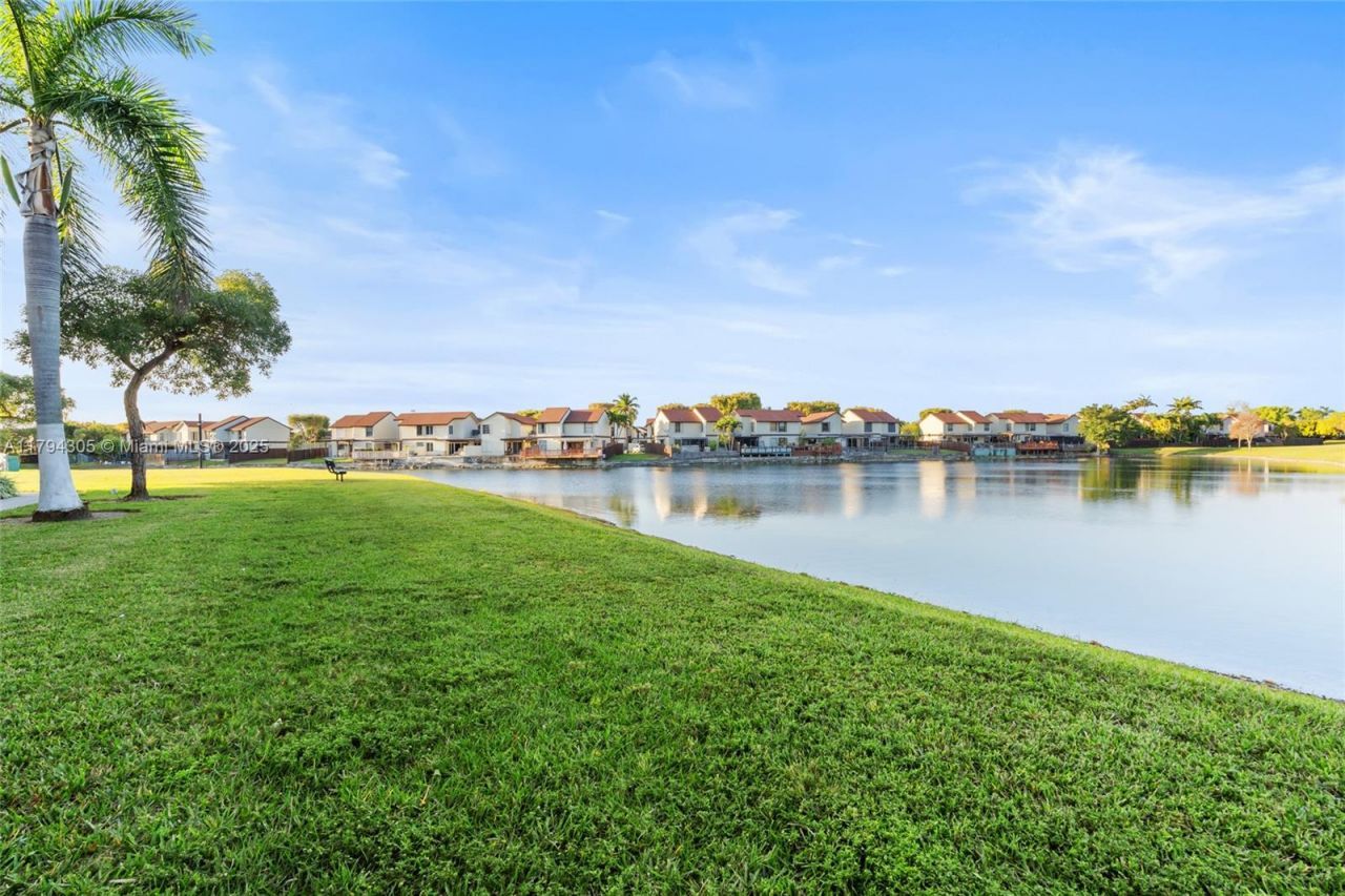 10012 NW 7 St, Unit 107, Miami, FL 33172 Photo