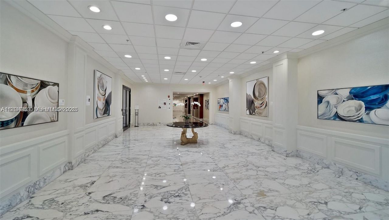 5600 Collins Ave, Unit 7V, Miami Beach, FL 33140 Photo