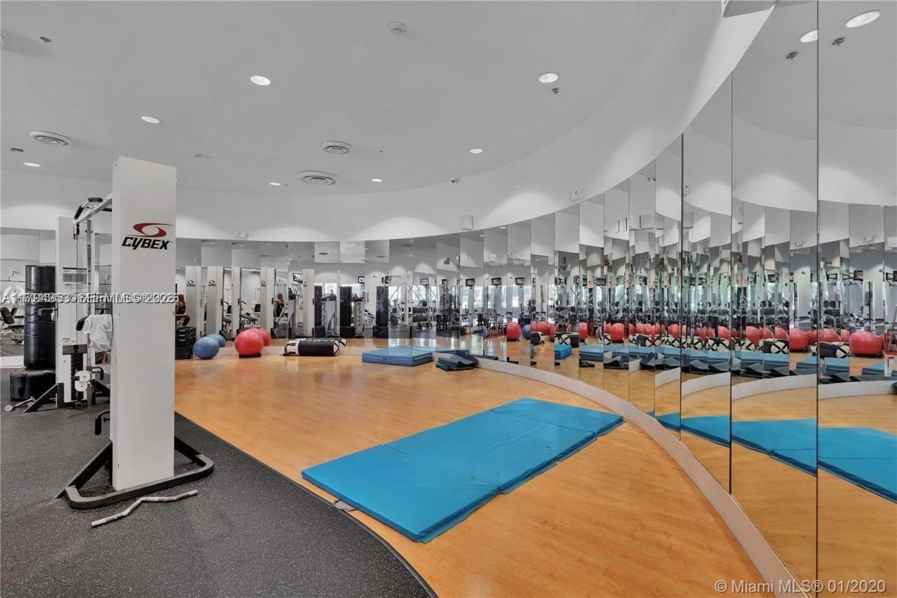 5600 Collins Ave, Unit 7V, Miami Beach, FL 33140 Photo