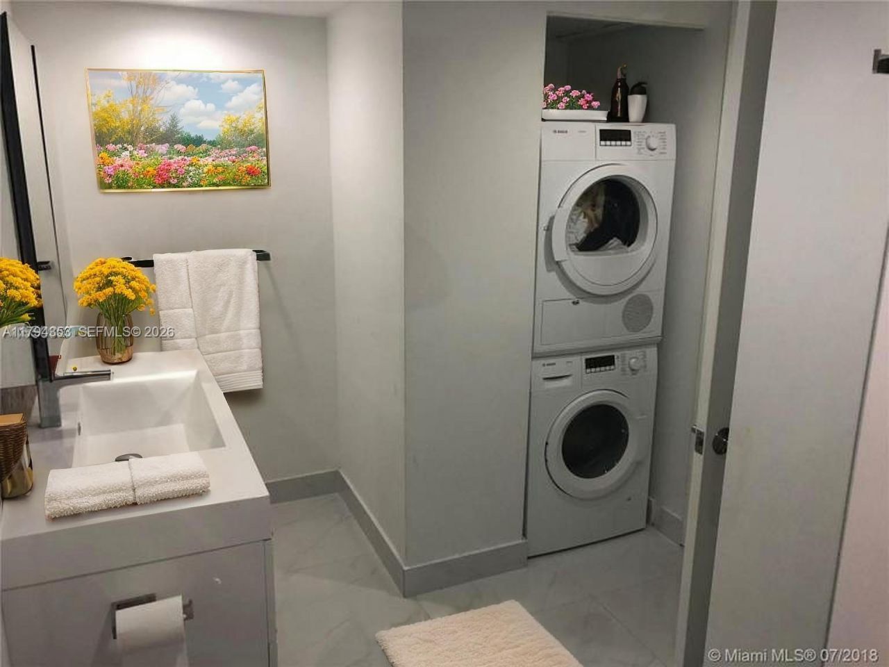 5600 Collins Ave, Unit 7V, Miami Beach, FL 33140 Photo