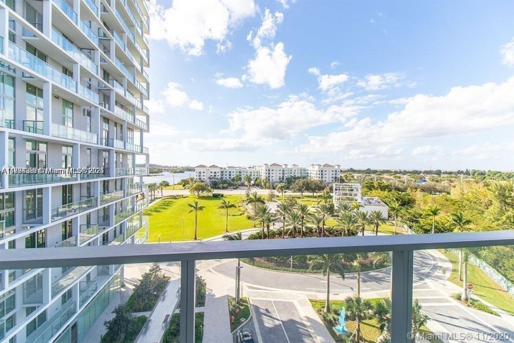 2000 Metropica Way, Unit 615, Sunrise, FL 33323 Photo