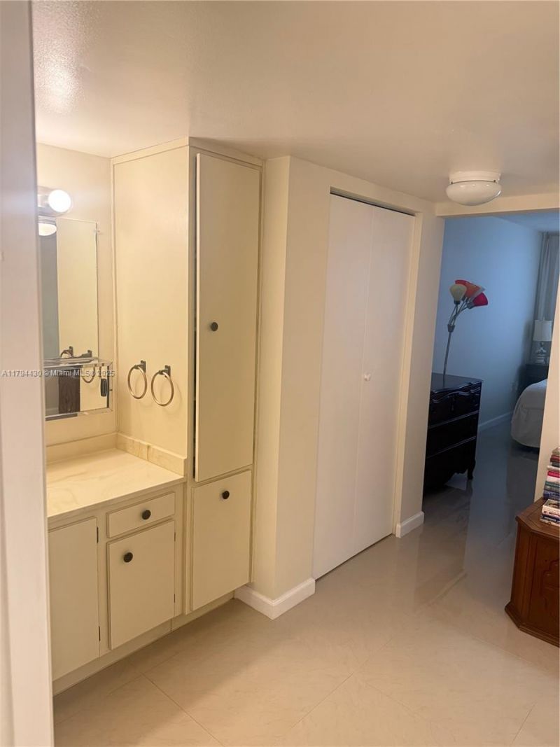 901 Colony Point Cir, Unit 217, Pembroke Pines, FL 33026 Photo