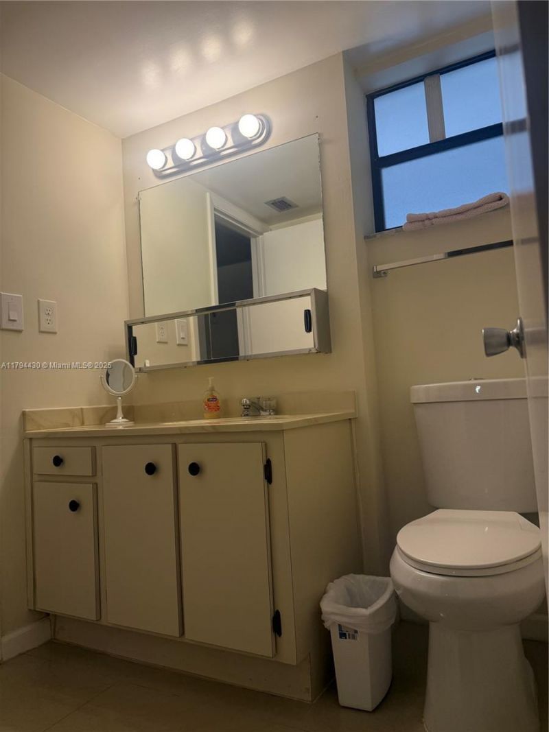 901 Colony Point Cir, Unit 217, Pembroke Pines, FL 33026 Photo