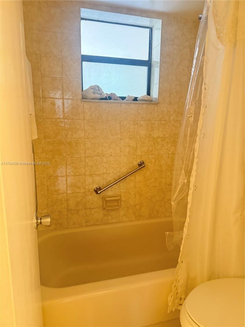 901 Colony Point Cir, Unit 217, Pembroke Pines, FL 33026 Photo