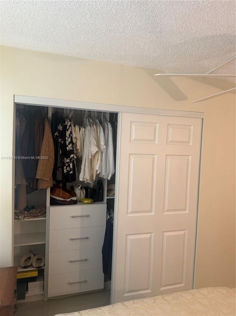 901 Colony Point Cir, Unit 217, Pembroke Pines, FL 33026 Photo