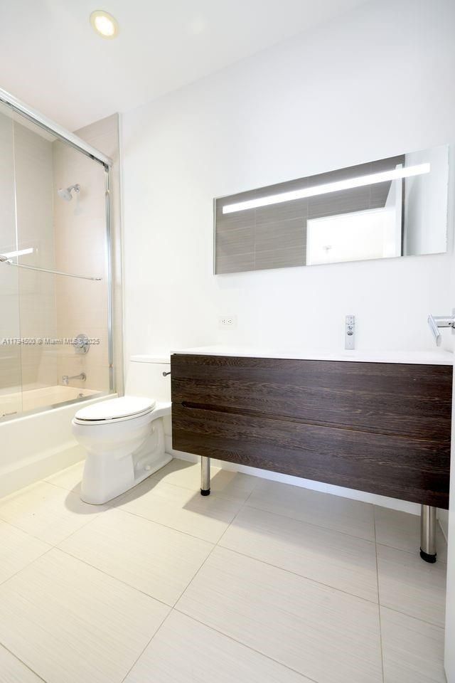 1846 NE 211th Ln, Miami, FL 33179 Photo