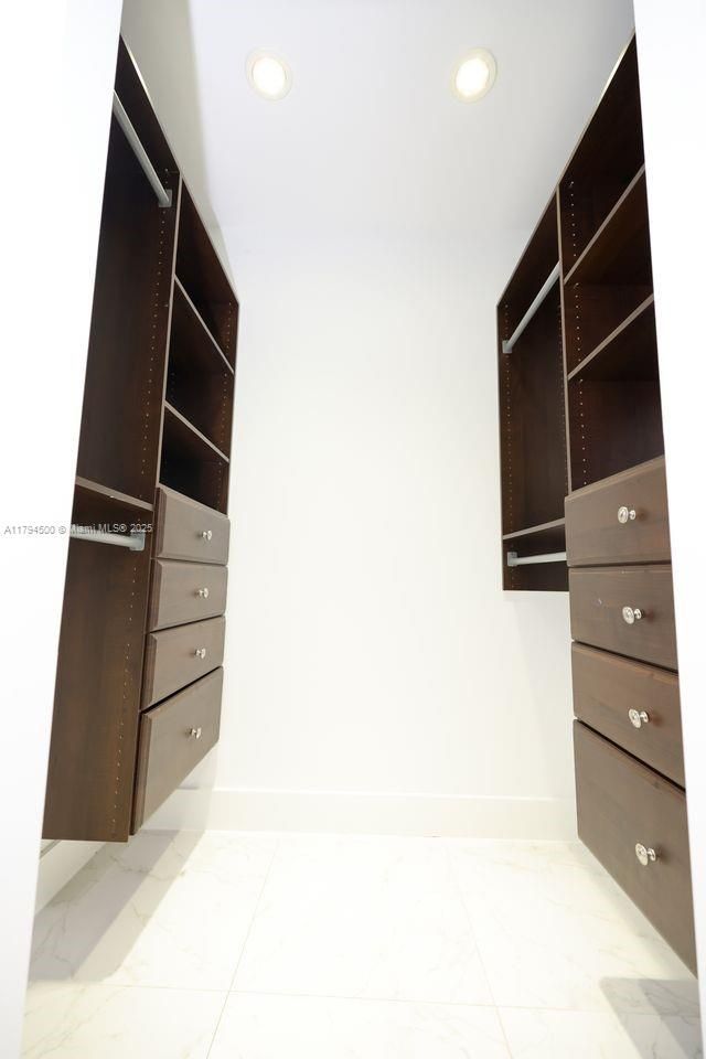 1846 NE 211th Ln, Miami, FL 33179 Photo