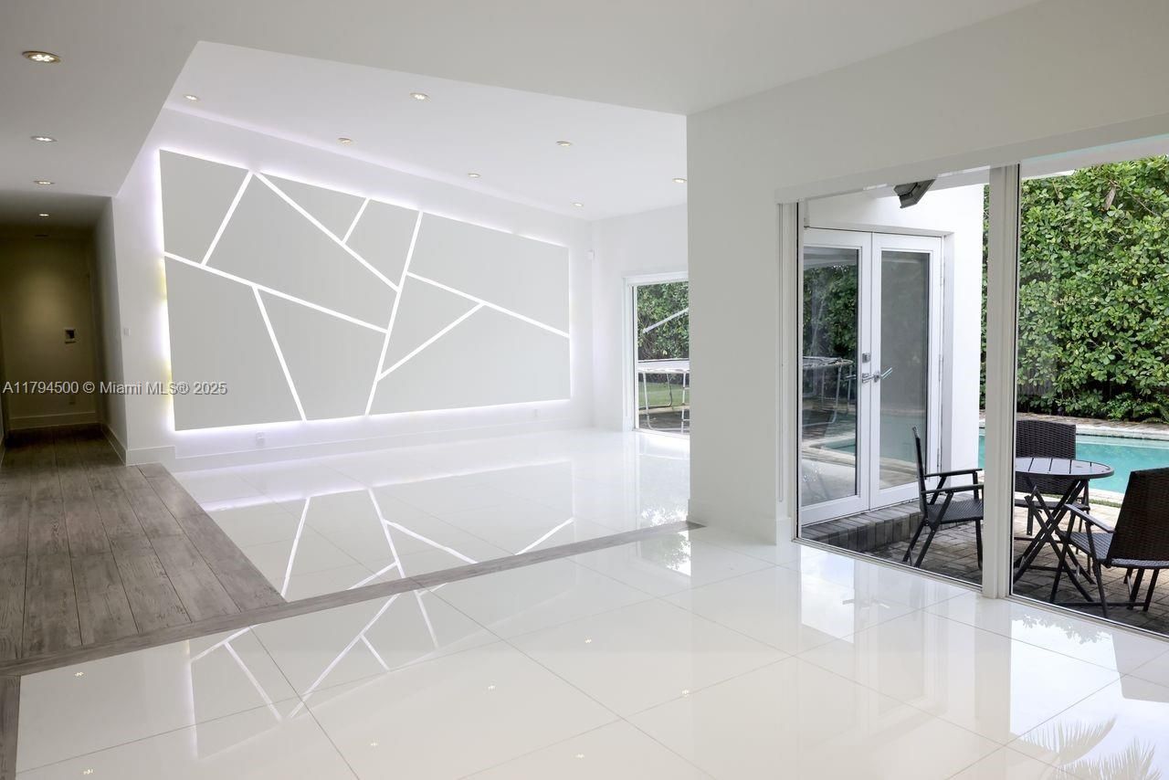 1846 NE 211th Ln, Miami, FL 33179 Photo