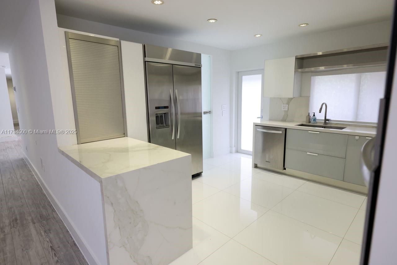 1846 NE 211th Ln, Miami, FL 33179 Photo