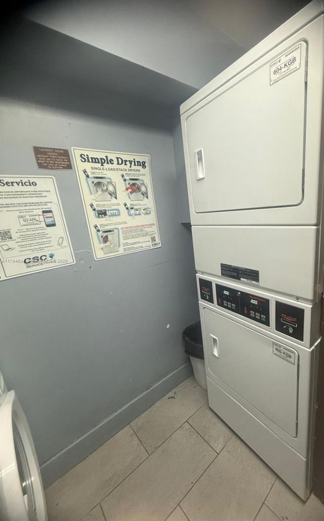 488 NW 165th St Rd, Unit B-512, Miami, FL 33169 Photo