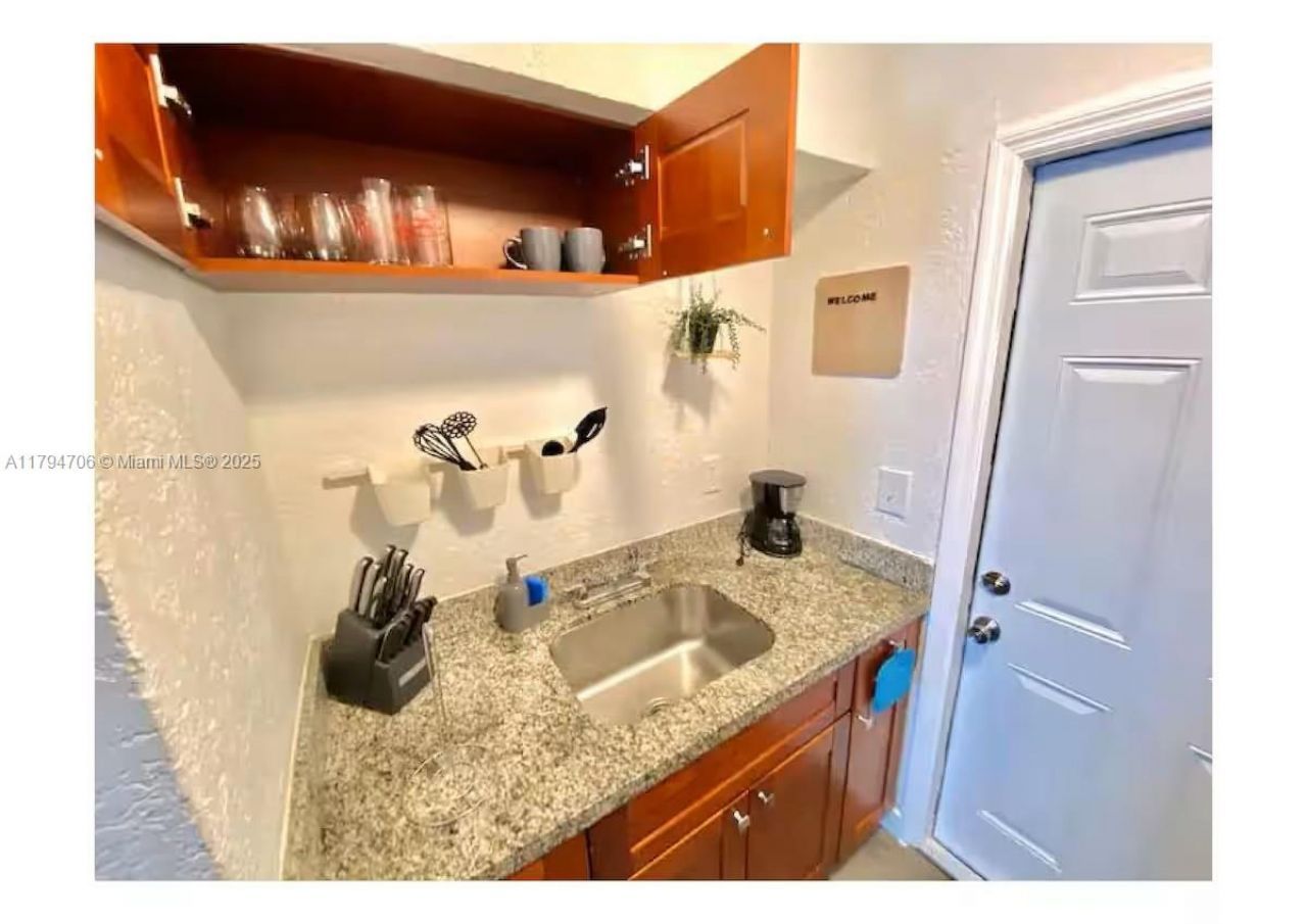 7638 N Miami Avenue, Unit 2, Miami, FL 33150 Photo