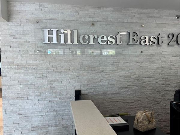 919 Hillcrest Dr, Unit 504, Hollywood, FL 33021