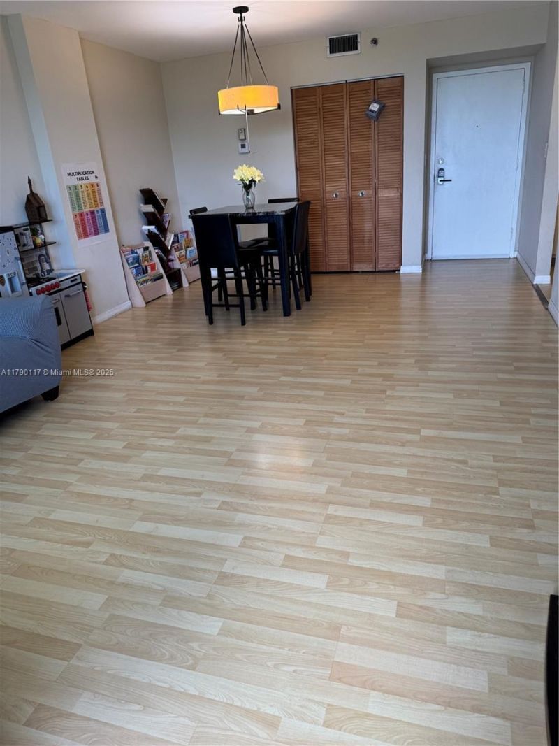 919 Hillcrest Dr, Unit 504, Hollywood, FL 33021 Photo