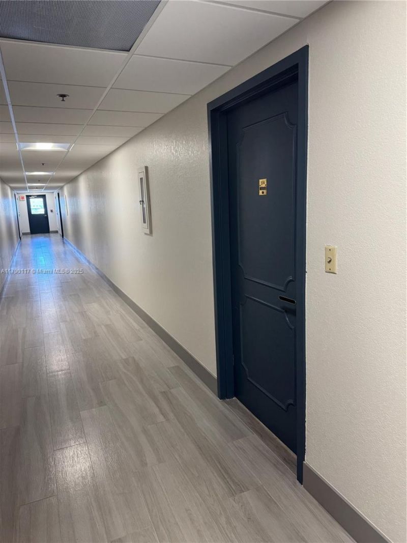 919 Hillcrest Dr, Unit 504, Hollywood, FL 33021 Photo