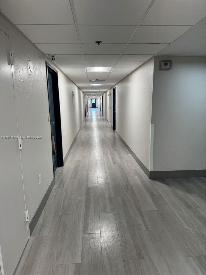 919 Hillcrest Dr, Unit 504, Hollywood, FL 33021 Photo