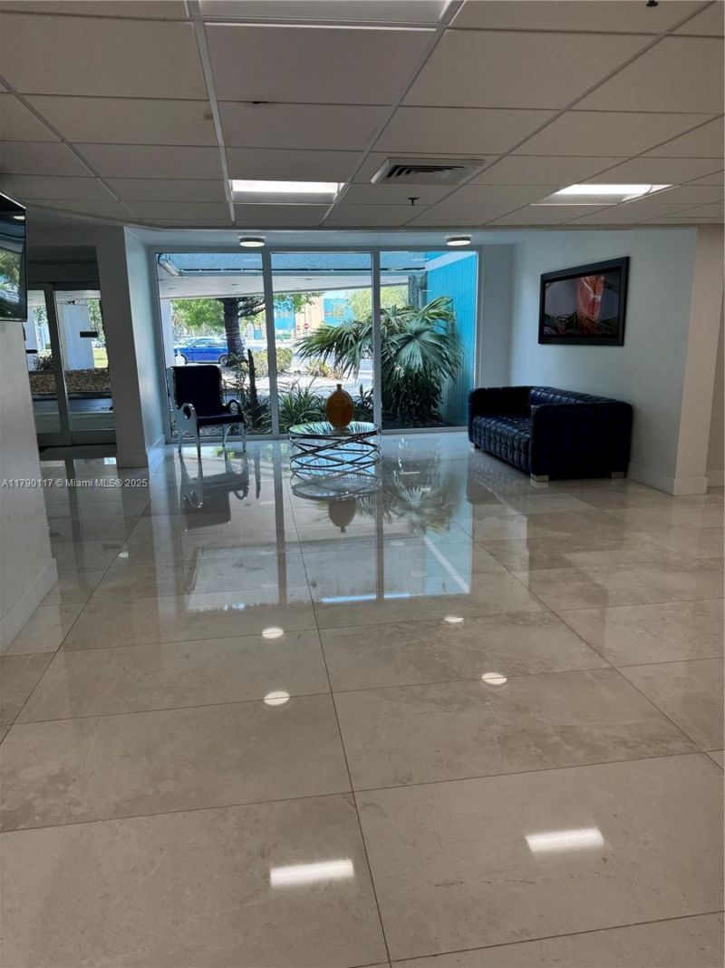 919 Hillcrest Dr, Unit 504, Hollywood, FL 33021 Photo