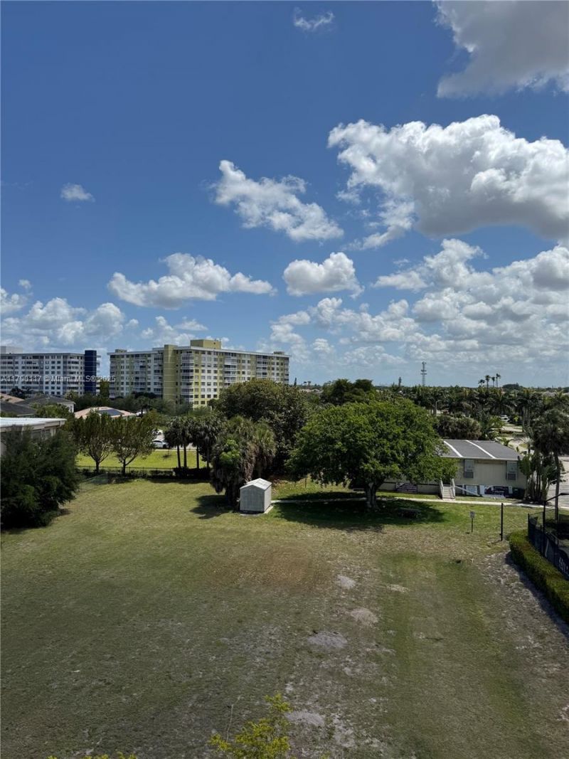 919 Hillcrest Dr, Unit 504, Hollywood, FL 33021 Photo