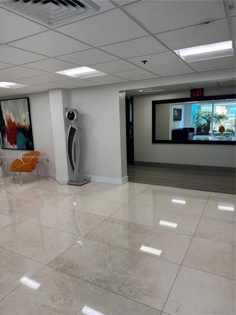 919 Hillcrest Dr, Unit 504, Hollywood, FL 33021 Photo