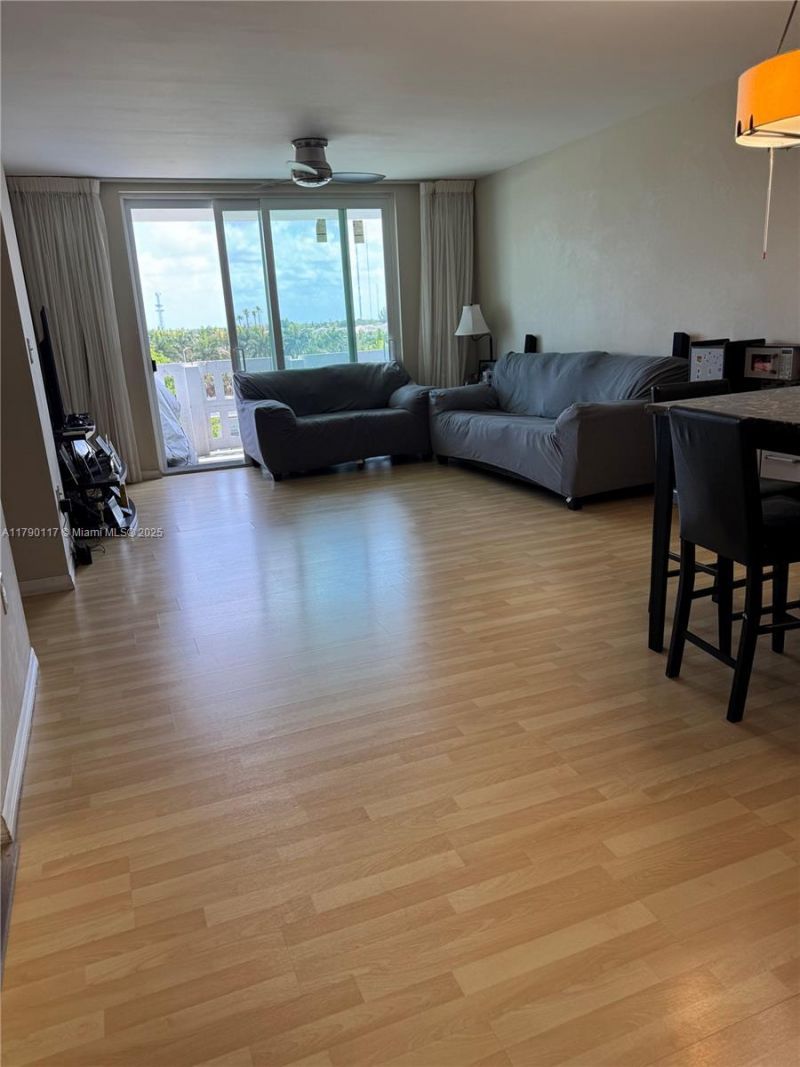 919 Hillcrest Dr, Unit 504, Hollywood, FL 33021 Photo