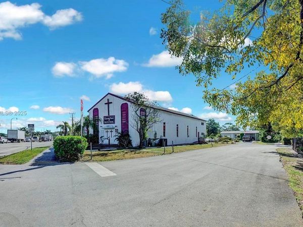 2250 Dr Martin Luther King Jr Blvd, Pompano Beach, FL 33069