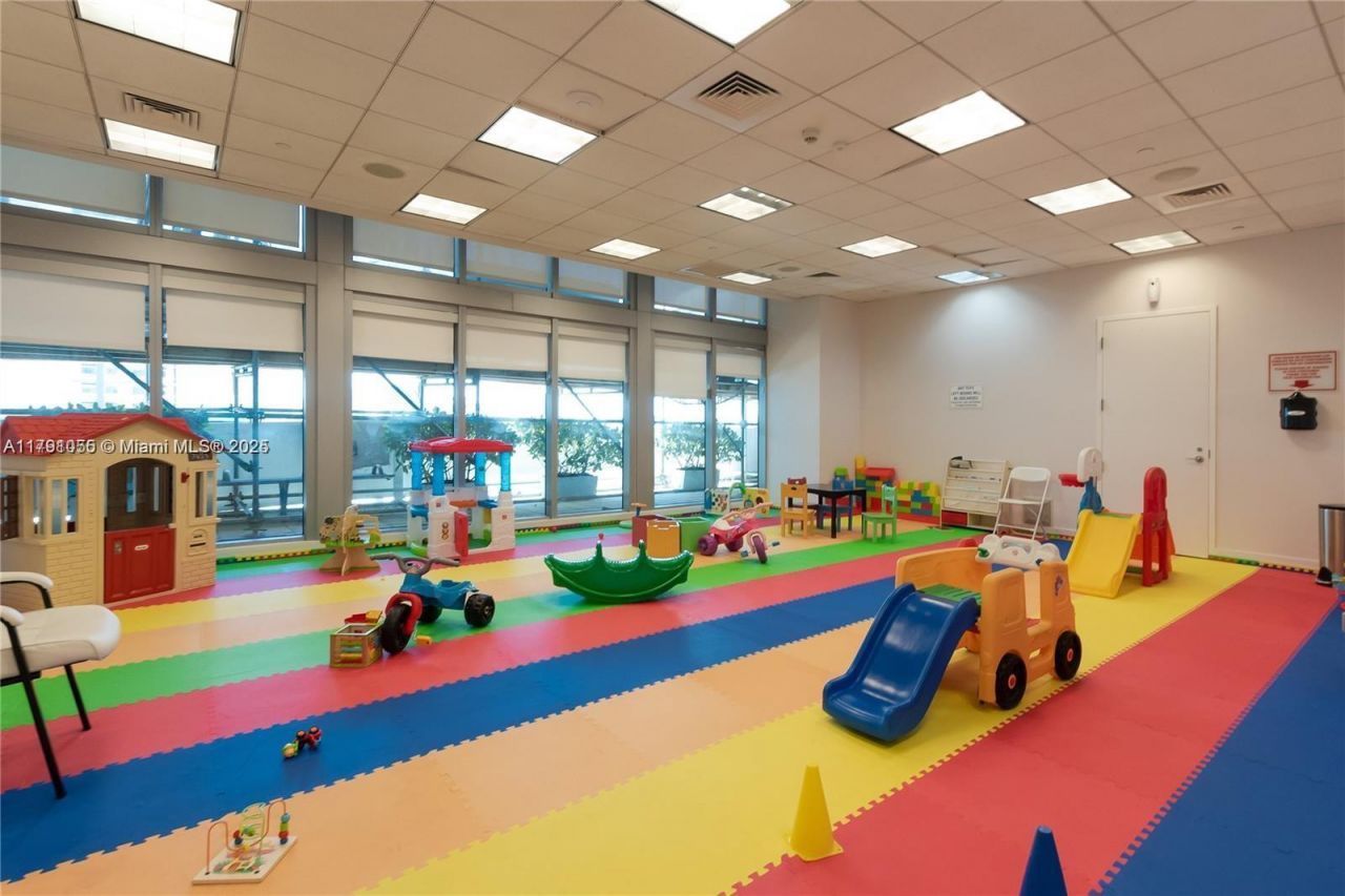 79 SW 12th St, Unit 1710-S, Miami, FL 33130 Photo