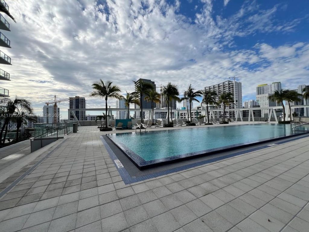 79 SW 12th St, Unit 1710-S, Miami, FL 33130 Photo