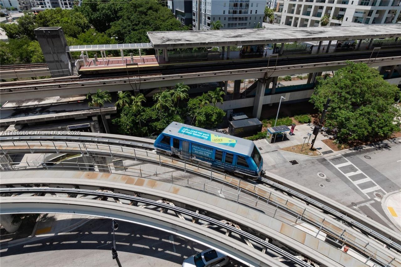 79 SW 12th St, Unit 1710-S, Miami, FL 33130 Photo