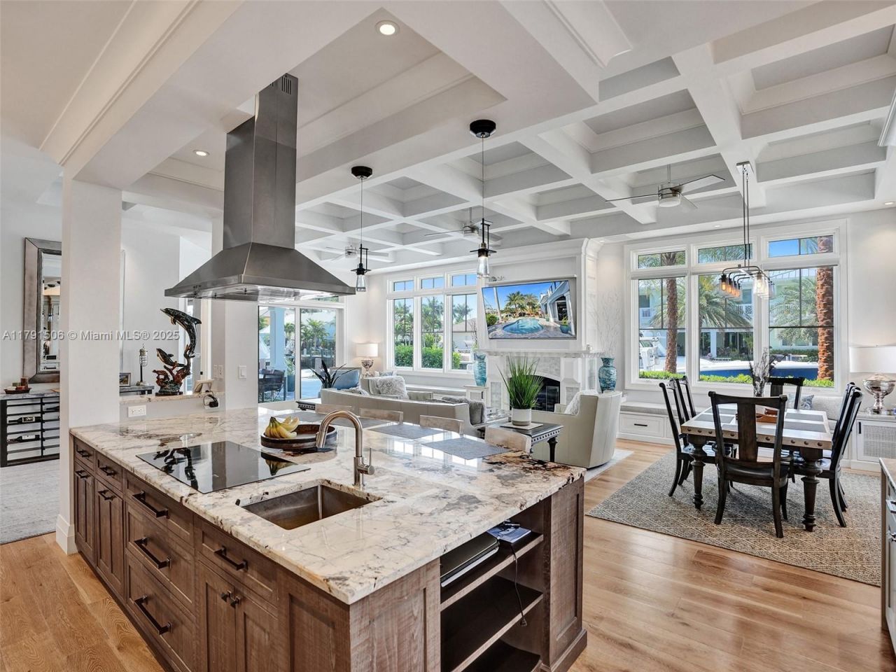 2340 NE 48th St, Lighthouse Point, FL 33064 Photo