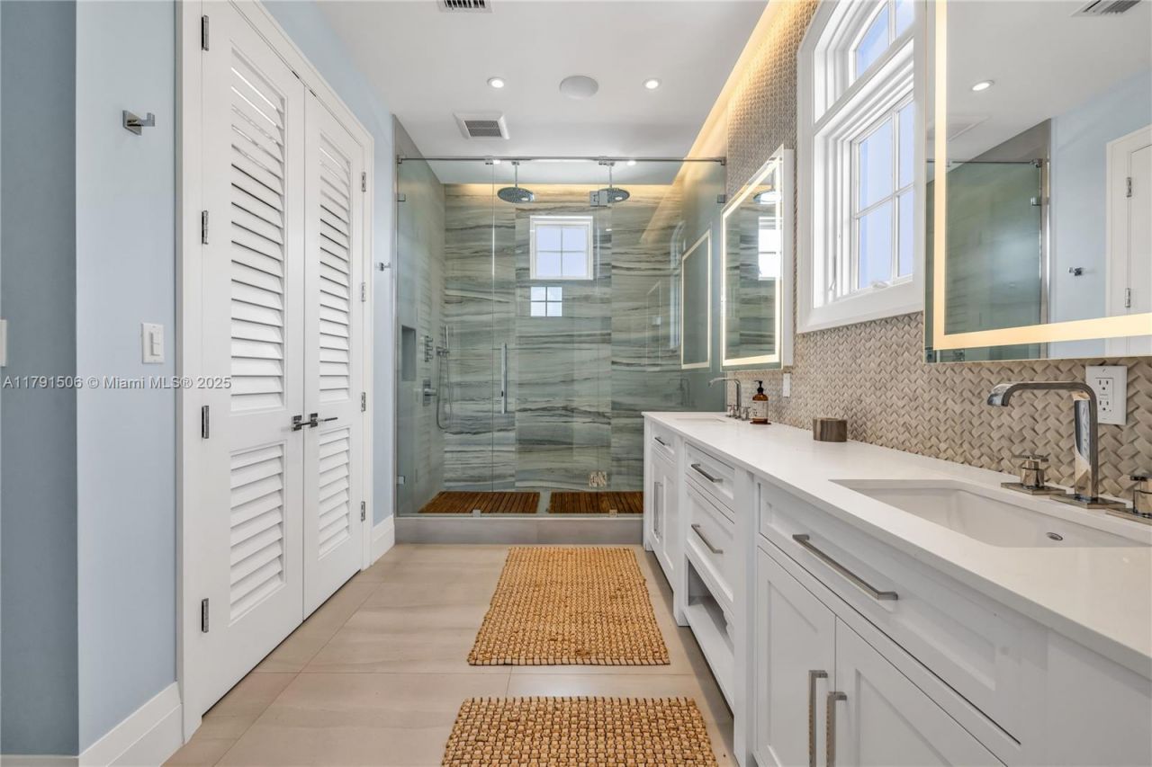 2340 NE 48th St, Lighthouse Point, FL 33064 Photo