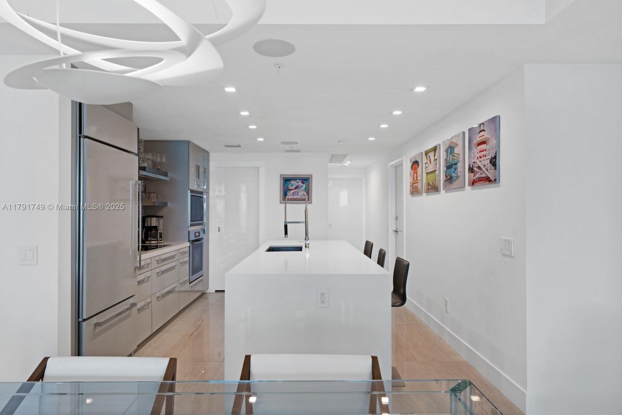 3801 Collins Ave, Unit 703, Miami Beach, FL 33140 Photo