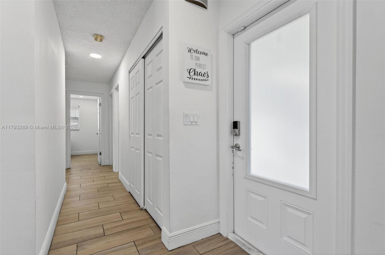 8588 NW 27th Dr, Coral Springs, FL 33065 Photo