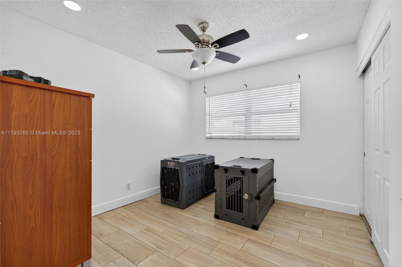 8588 NW 27th Dr, Coral Springs, FL 33065 Photo