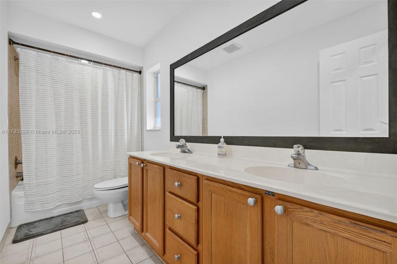 8588 NW 27th Dr, Coral Springs, FL 33065 Photo