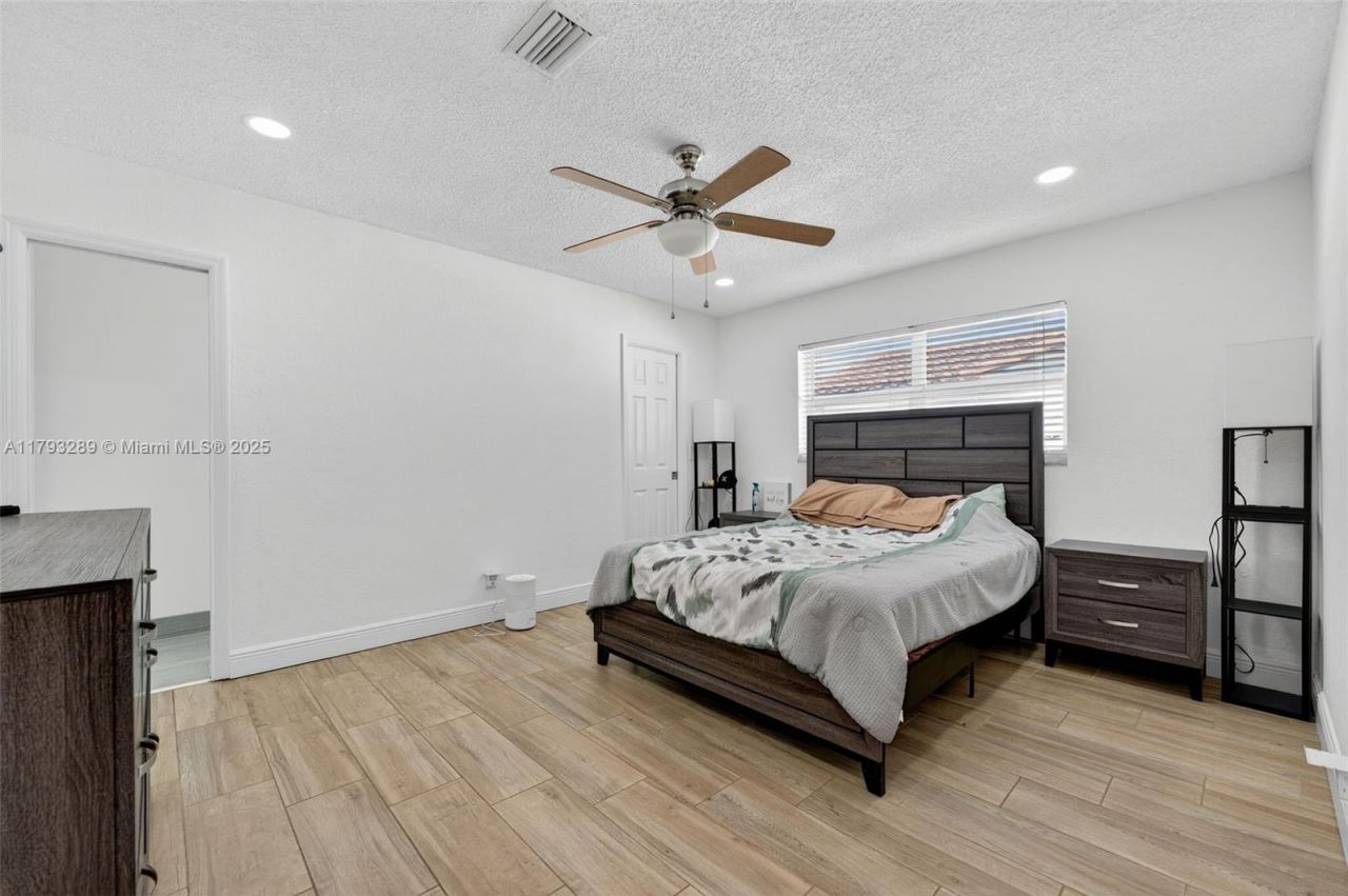 8588 NW 27th Dr, Coral Springs, FL 33065 Photo