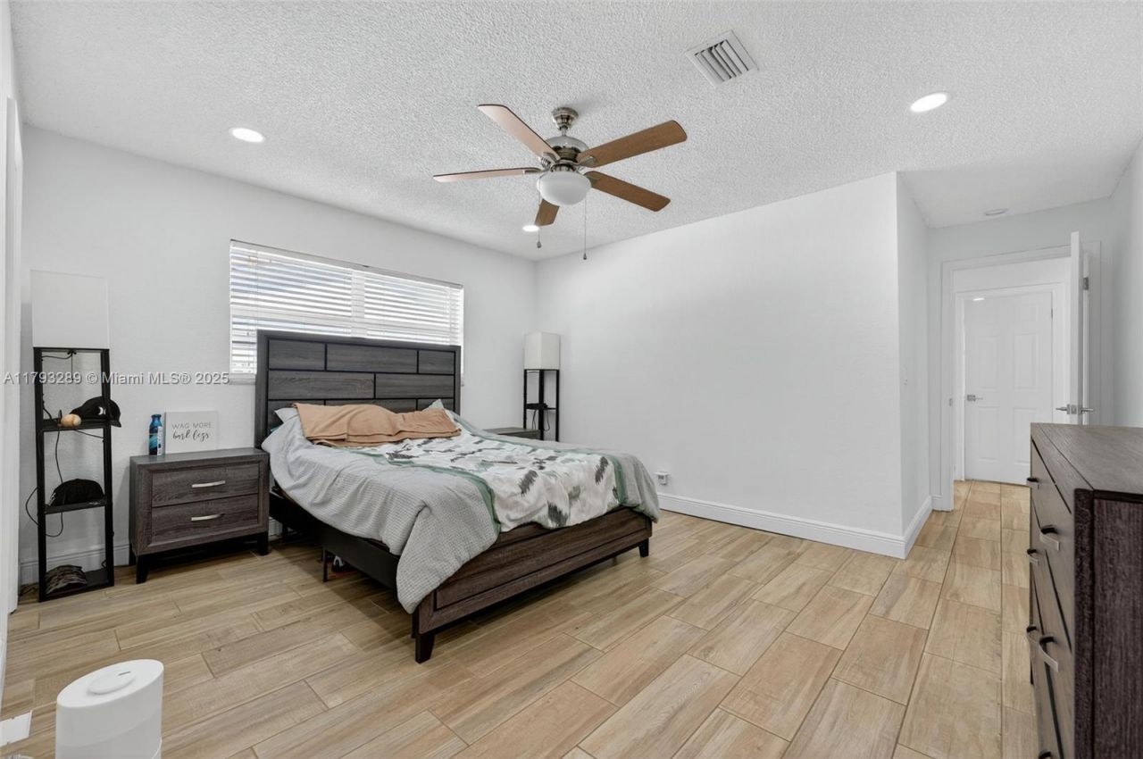 8588 NW 27th Dr, Coral Springs, FL 33065 Photo