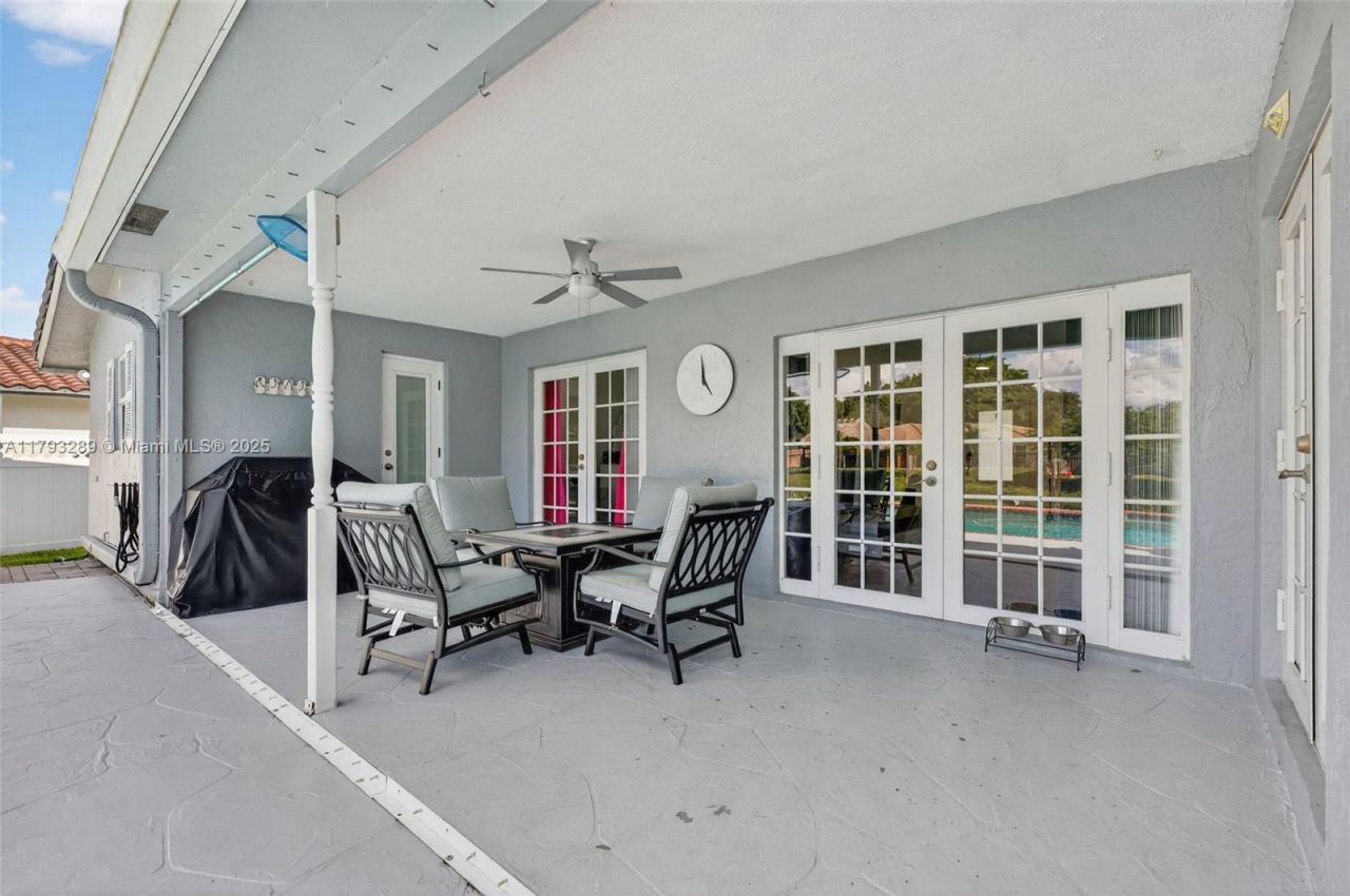 8588 NW 27th Dr, Coral Springs, FL 33065 Photo