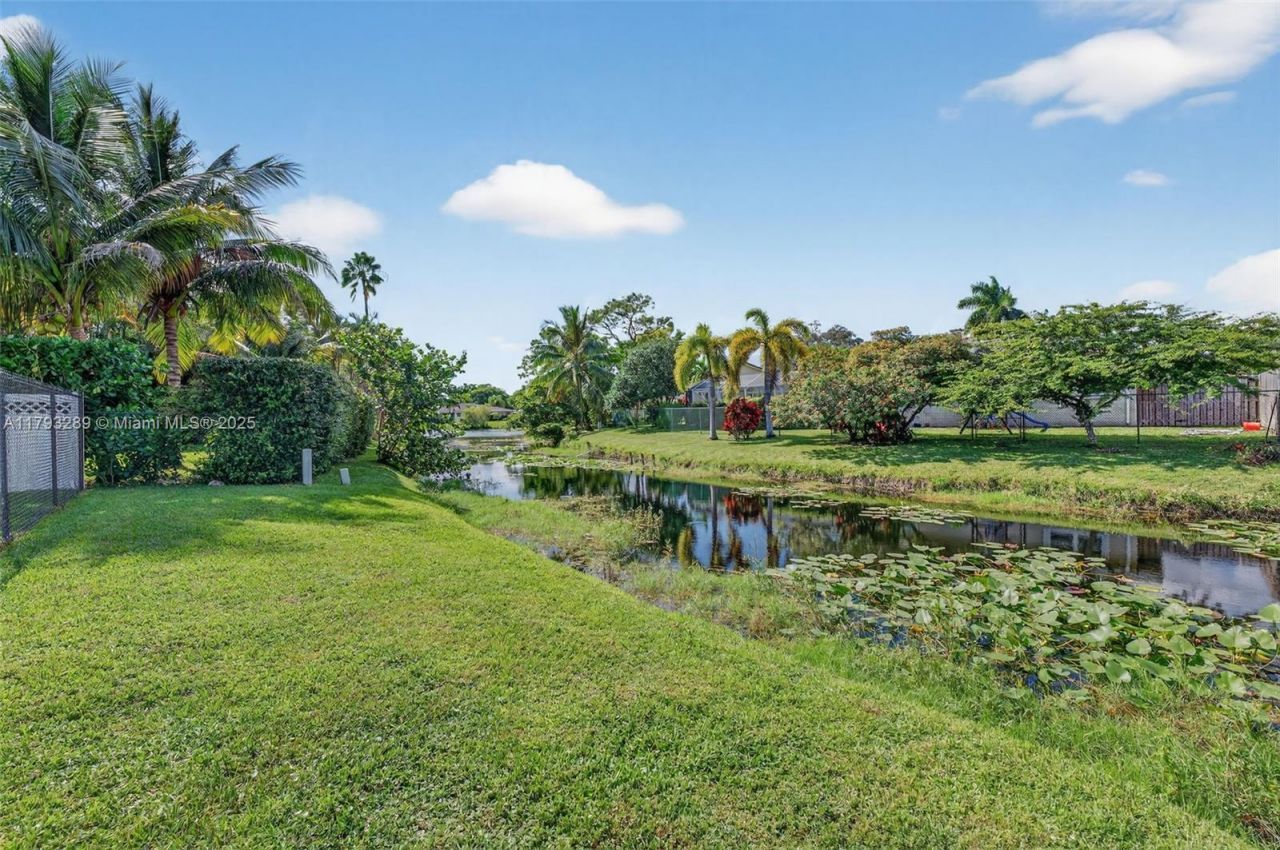 8588 NW 27th Dr, Coral Springs, FL 33065 Photo