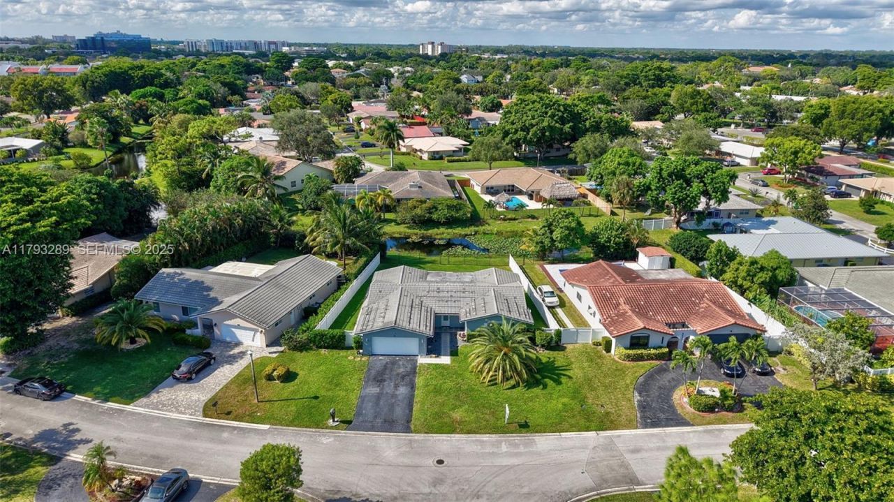 8588 NW 27th Dr, Coral Springs, FL 33065 Photo