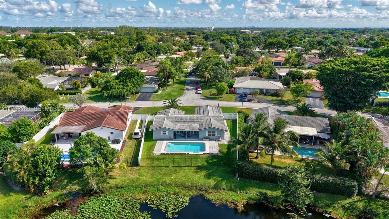 8588 NW 27th Dr, Coral Springs, FL 33065 Photo