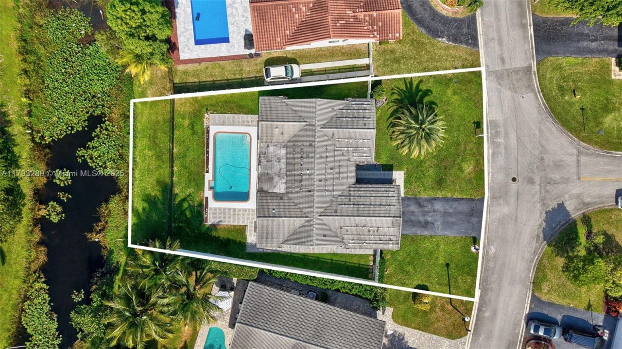 8588 NW 27th Dr, Coral Springs, FL 33065 Photo