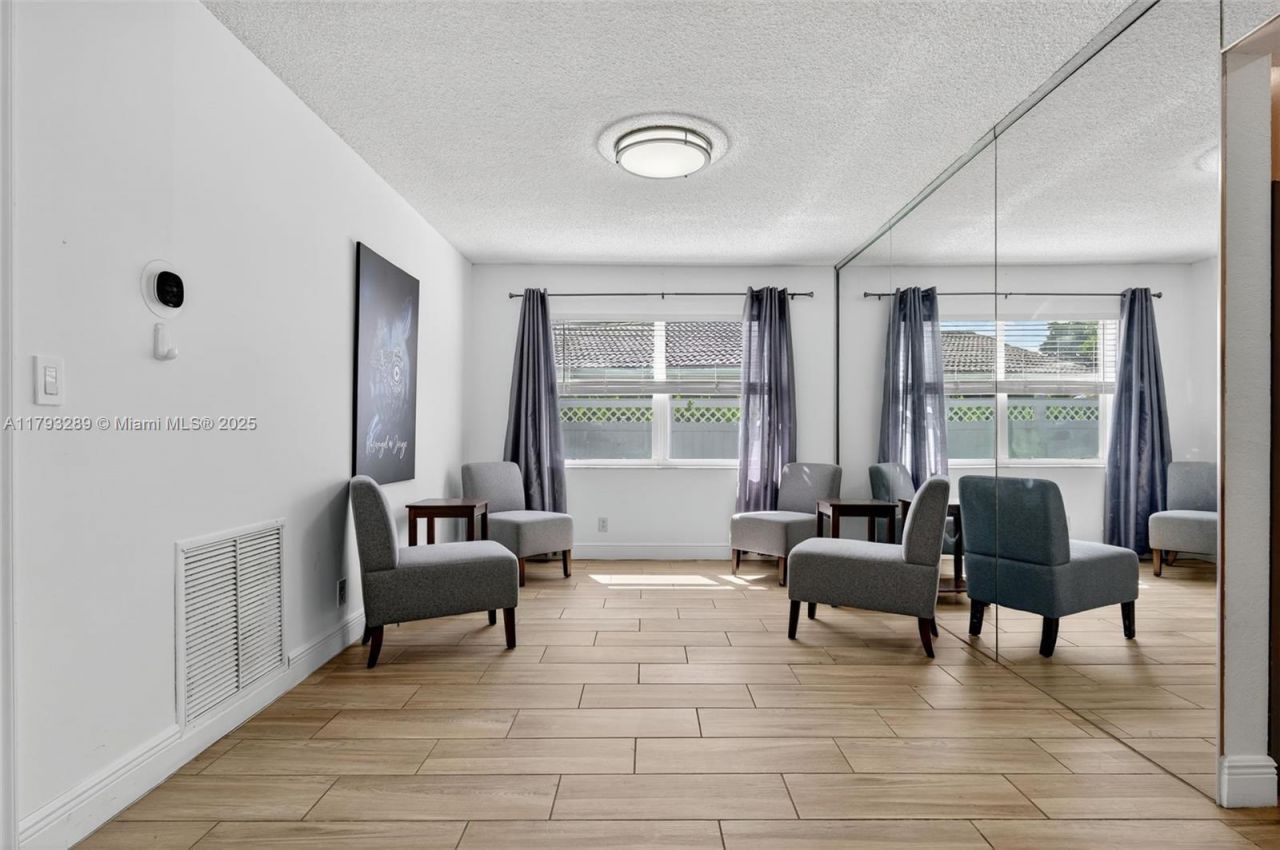 8588 NW 27th Dr, Coral Springs, FL 33065 Photo