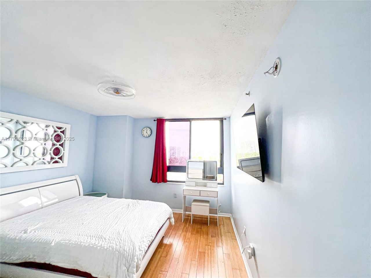 1330 West Ave, Unit 1013, Miami Beach, FL 33139 Photo