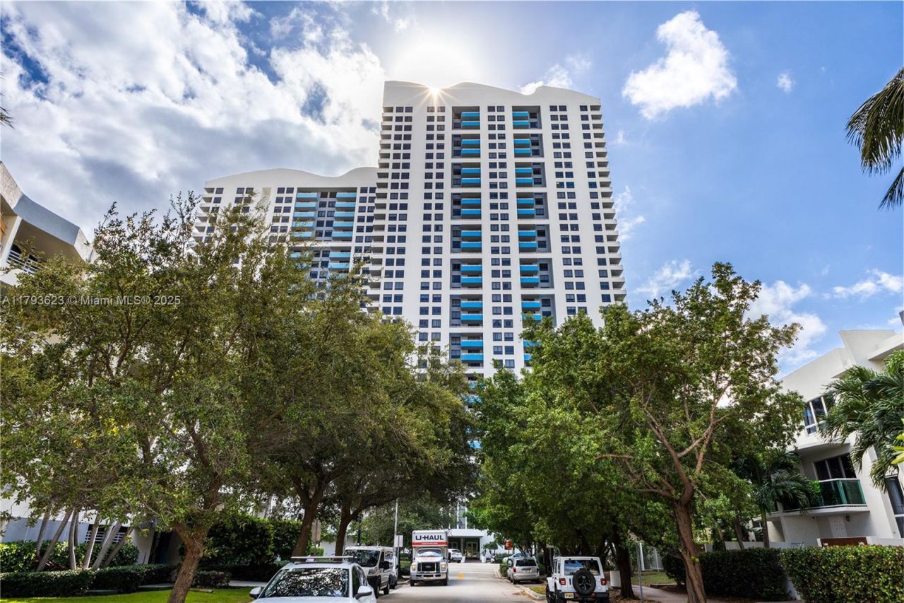 1330 West Ave, Unit 1013, Miami Beach, FL 33139 Photo